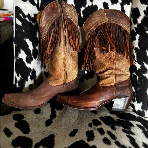 Tony Lama Tan Leather Cowboy Boots - Picture 3 of 5